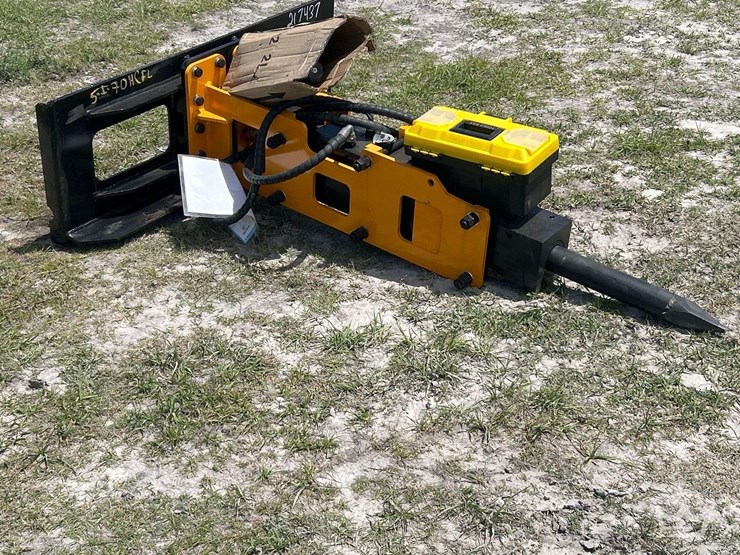hydraulic-breaker-skid-steer-attachment-image-6