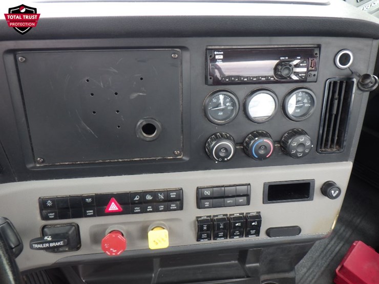 2019-freightliner-cascadia-116-image-17