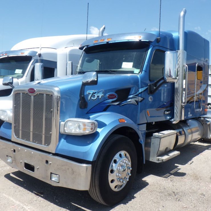 2020 PETERBILT 567