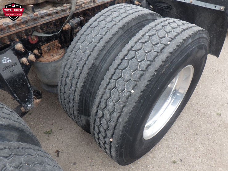 2019-freightliner-cascadia-116-image-5