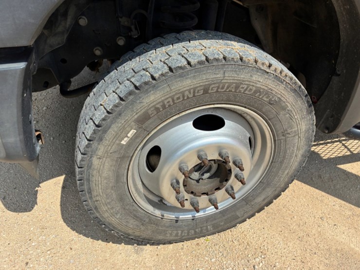 2016-ford-f550-image-14