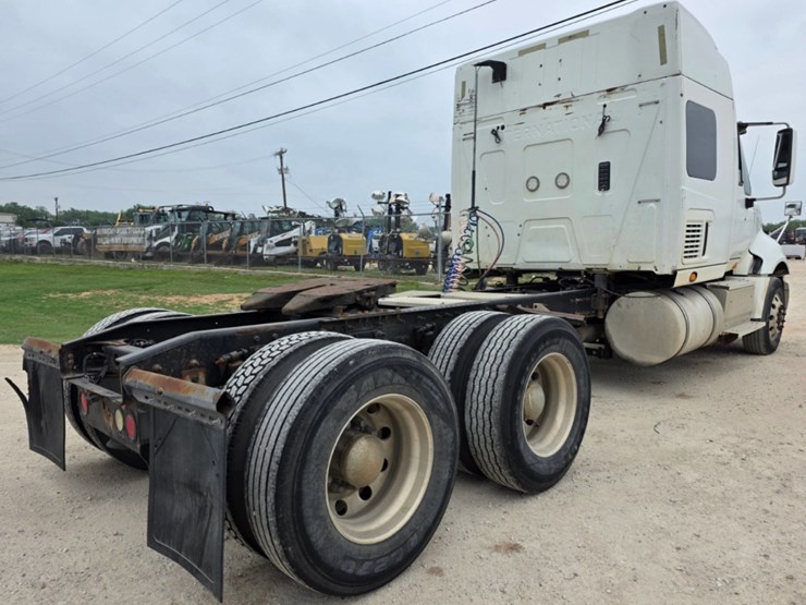 2015-international-prostar-image-5