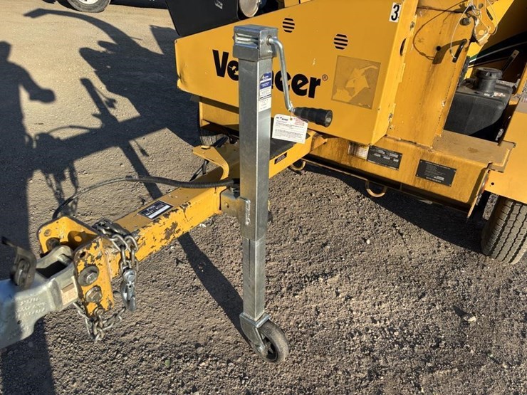 2019-vermeer-bc700xl-image-10