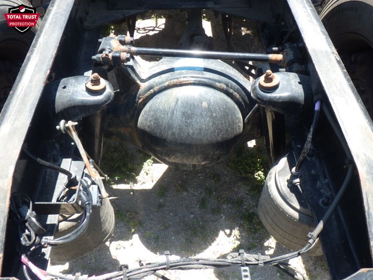 2020-peterbilt-579-image-9