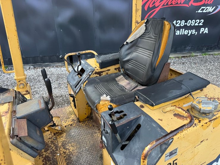 komatsu-d37e-2-image-21
