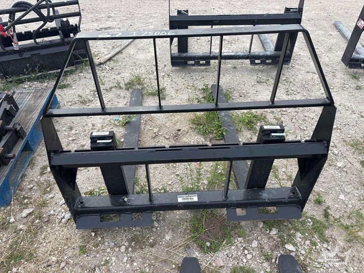 2025-48in.-forks-and-frame-skid-steer-attachment-image-2