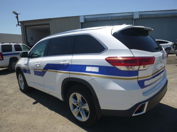 2017-toyota-highlander-image-4