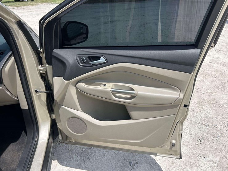 2017-ford-escape-image-21