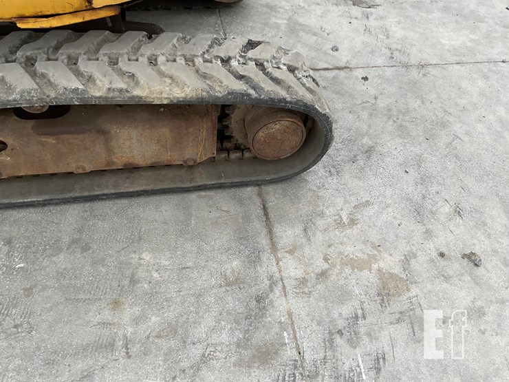 2005-deere-27c-image-9