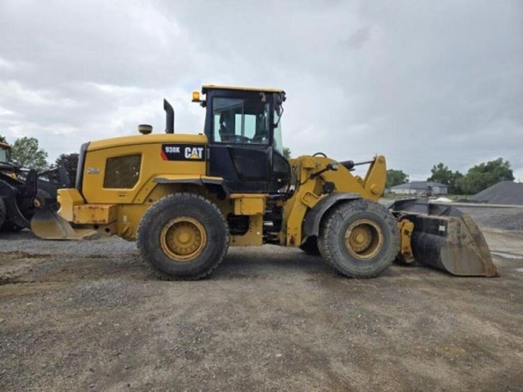 2016-caterpillar-938k-image-4