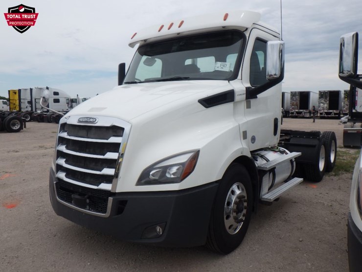 2019-freightliner-cascadia-116-image-1