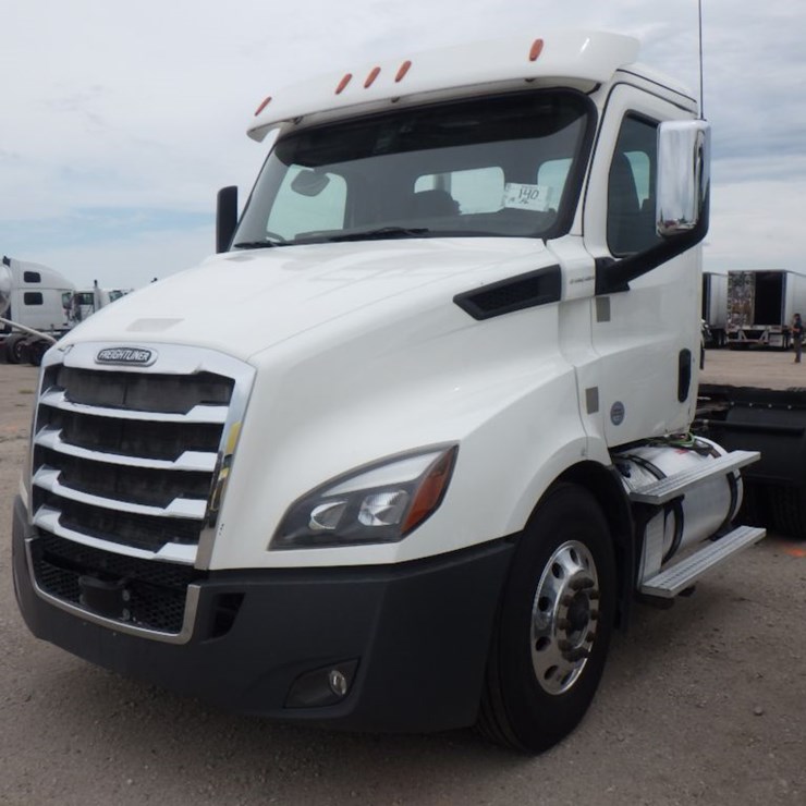 2019 FREIGHTLINER CASCADIA 116