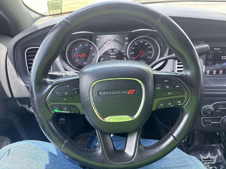 2018-dodge-charger-sedan-image-10