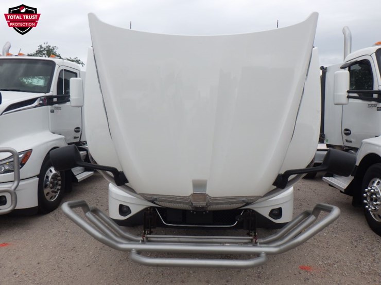 2024-kenworth-t680-image-21