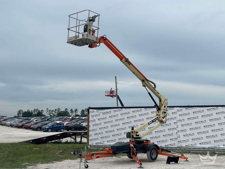 2019-jlg-t350-image-1