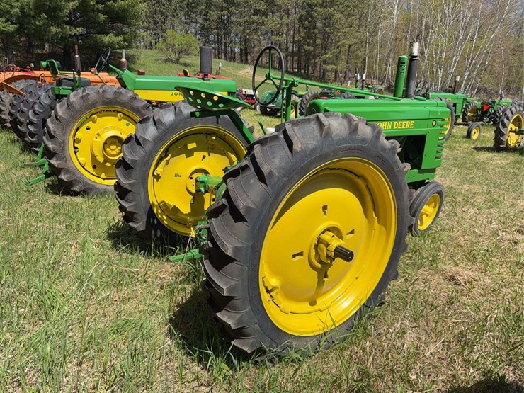 john-deere-b-image-3