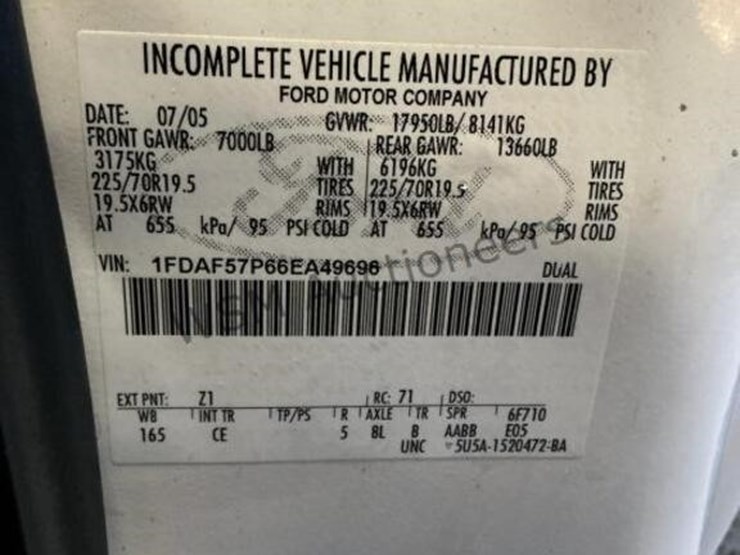 2006-ford-f550-image-16