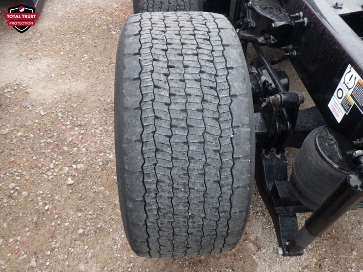 2024-kenworth-t680-image-12