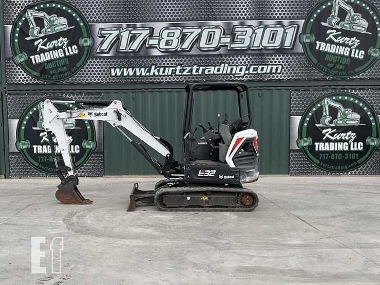 2019-bobcat-e32i-image-1
