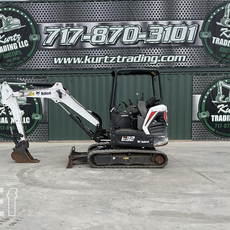 2019 BOBCAT E32i