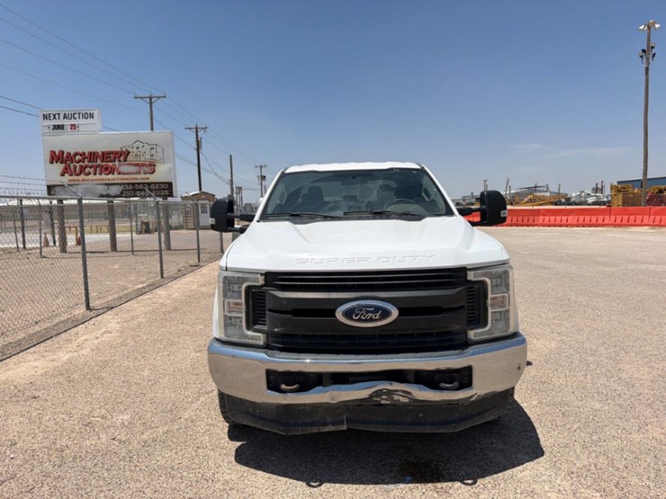 2019-ford-f250-image-2