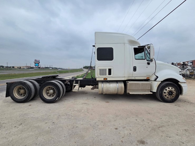 2015-international-prostar-image-4