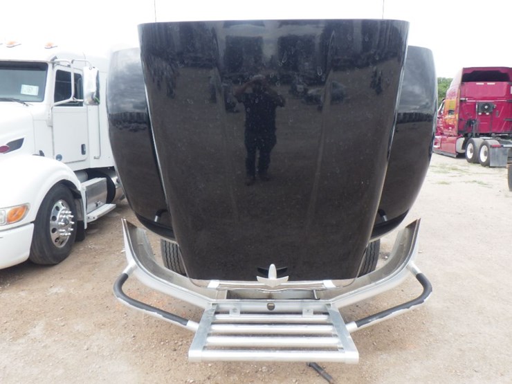 2014-peterbilt-386-image-23