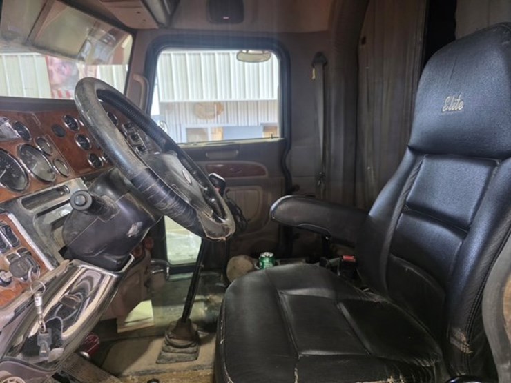 2006-kenworth-t800-image-6