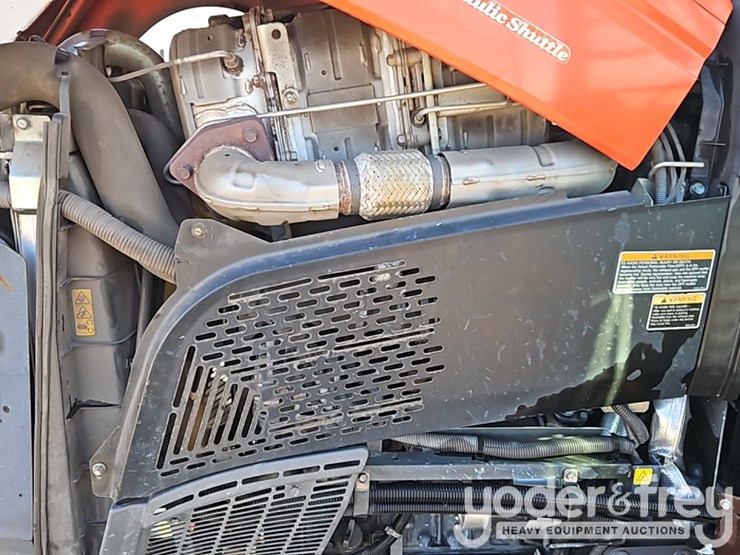2021-kubota-m5-111-image-19