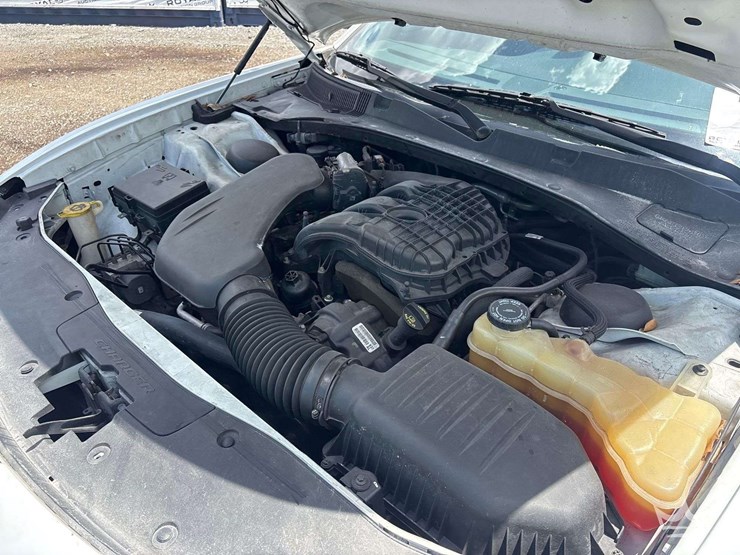 2018-dodge-charger-sedan-image-6