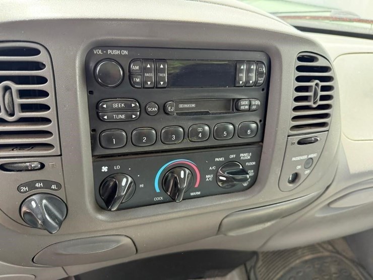 1997-ford-f150-xlt-image-11