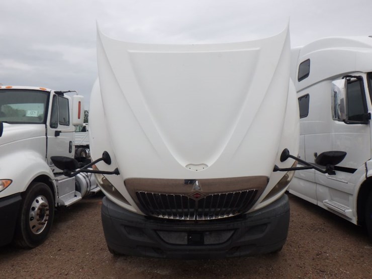 2017-international-prostar-image-21