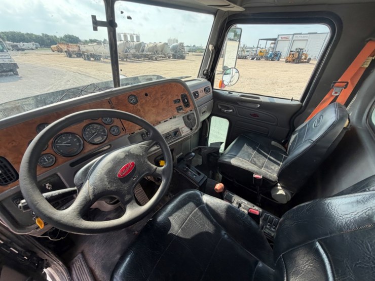 2006-peterbilt-357-image-10