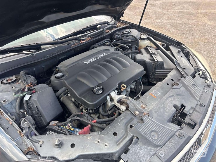 2014-chevrolet-impala-sedan-image-9