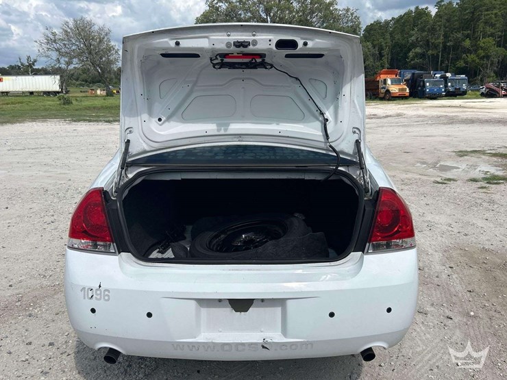 201chevrolet-impala-sedan-image-23