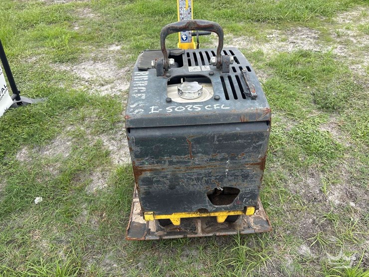 2021-bomag-bpr-60/65-reversible-vibratory-plate-compactor-image-5