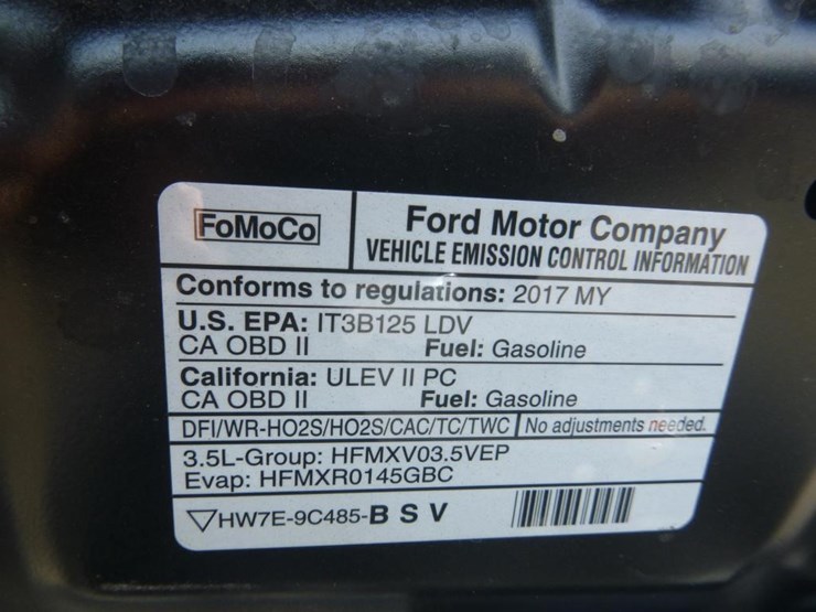 2017-ford-explorer-image-12