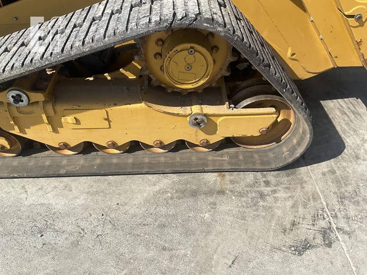 2023-caterpillar-289d3-image-9