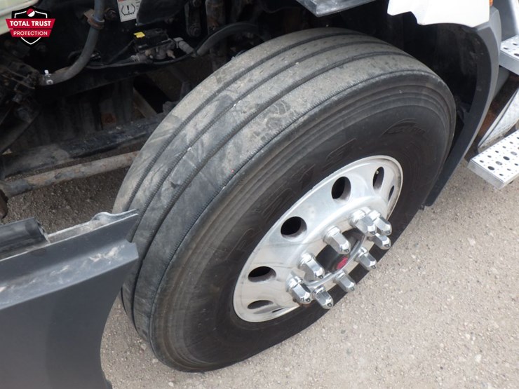 2019-freightliner-cascadia-116-image-20