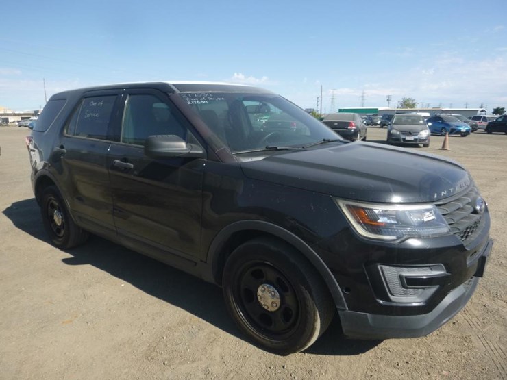 2017-ford-explorer-image-2