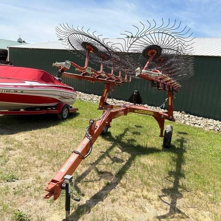 Pequea HRM CR12 12 Wheel Rake