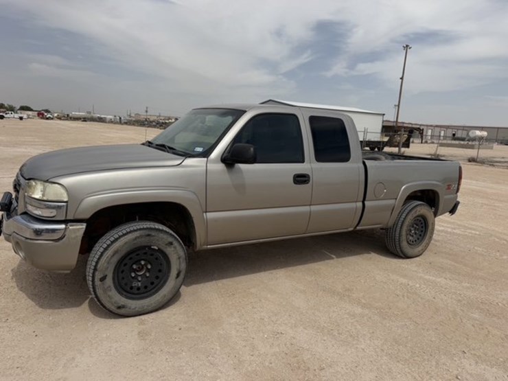 2003-gmc-sierra-1500-image-1