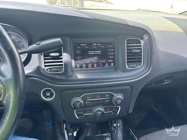 2018-dodge-charger-sedan-image-11