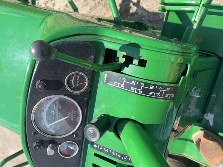 john-deere-4010-image-76