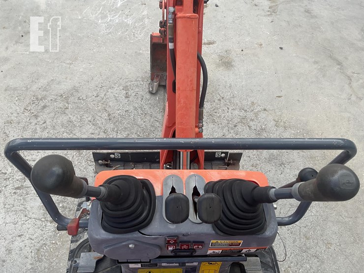 2013-kubota-k008-3-image-13