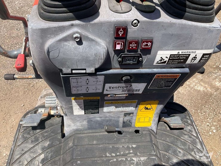 2019-kubota-k008-3-image-11
