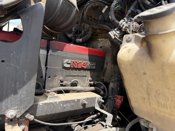 1999-kenworth-t600-image-24