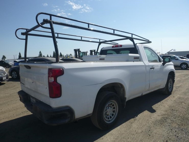 2019-chevrolet-1500-image-3