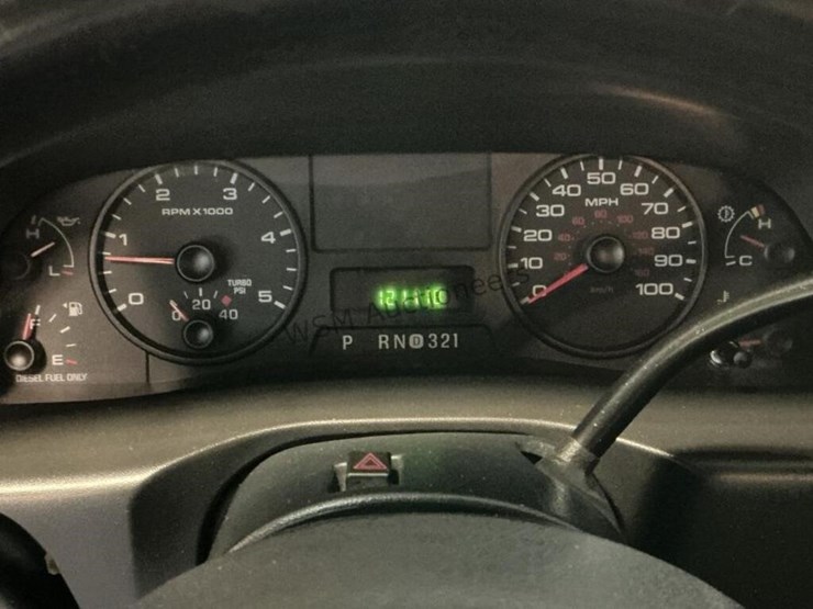 2006-ford-f550-image-18