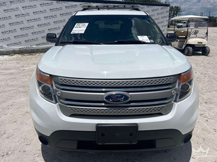 2014-ford-explorer-image-28